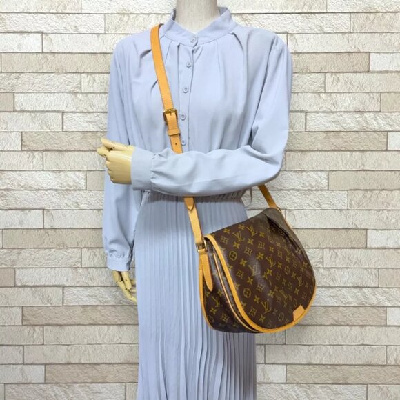 LOUIS VUITTON Shoulder Bag M40473 Monogram canvas Monogram Menil Montan MM used - Picture 2 of 12